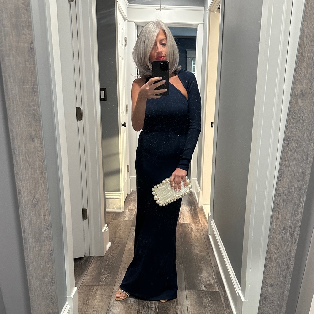 Elegant Navy One-Shoulder Evening Dress